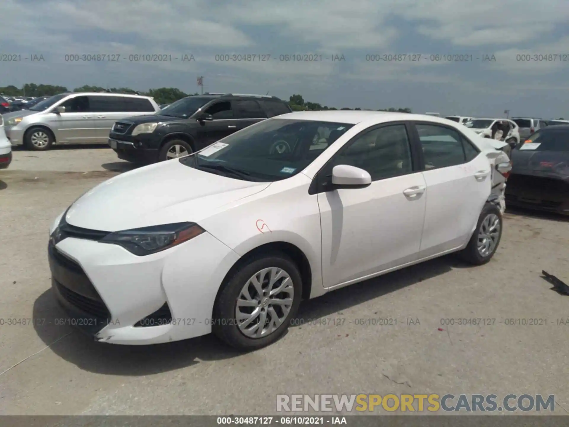 2 Photograph of a damaged car 5YFBURHE4KP928498 TOYOTA COROLLA 2019