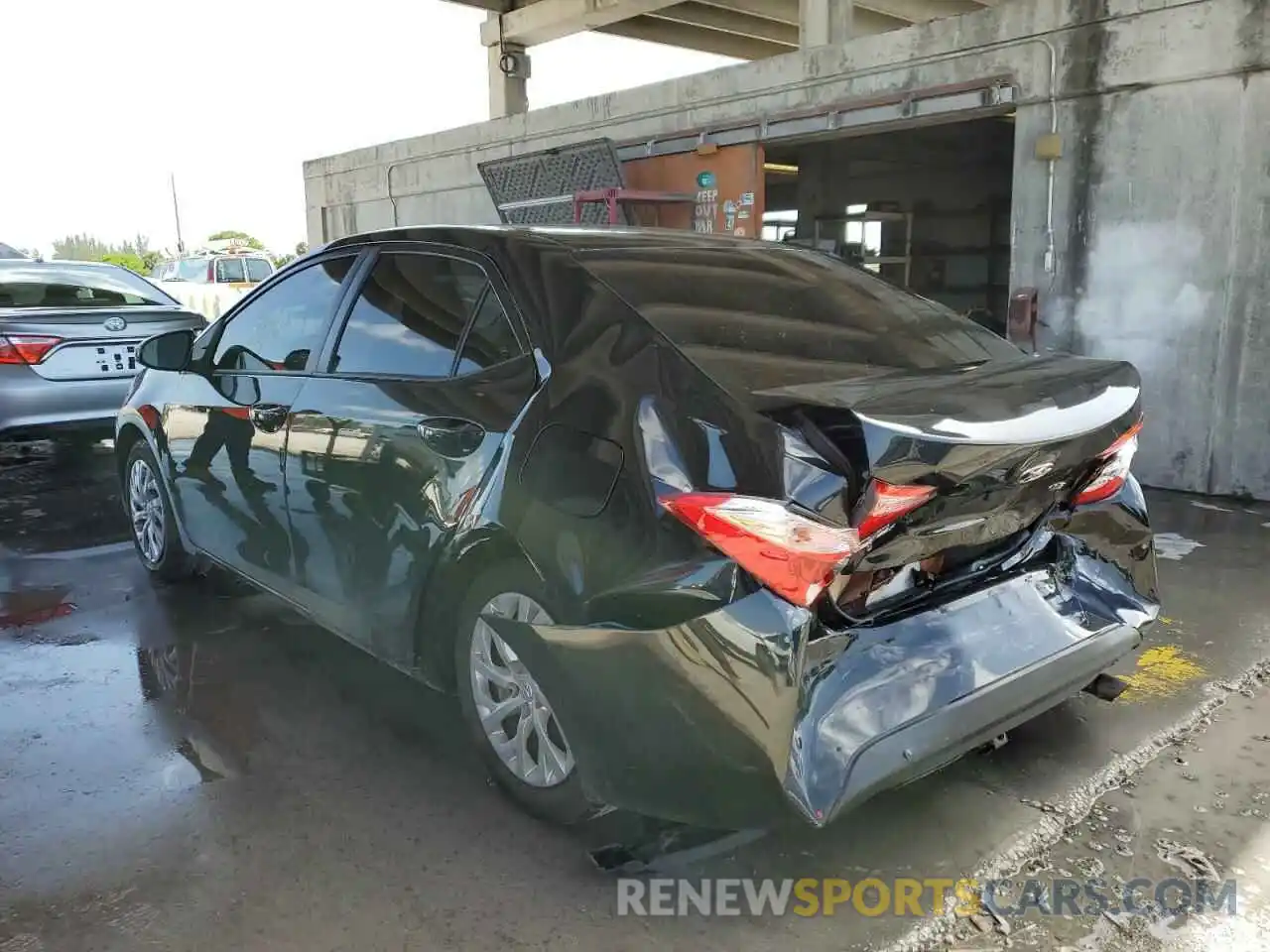 3 Photograph of a damaged car 5YFBURHE4KP929182 TOYOTA COROLLA 2019