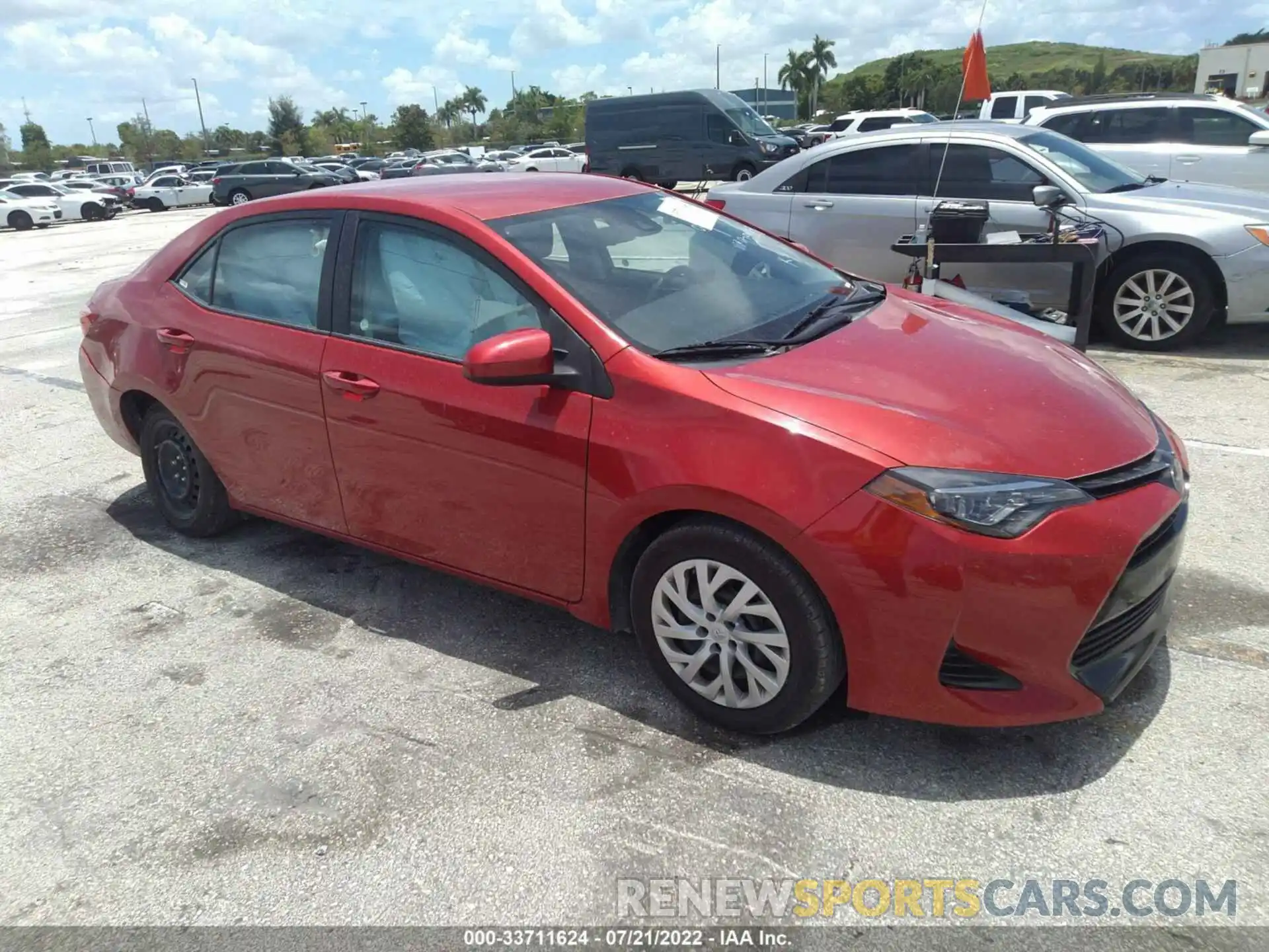 1 Photograph of a damaged car 5YFBURHE4KP929229 TOYOTA COROLLA 2019