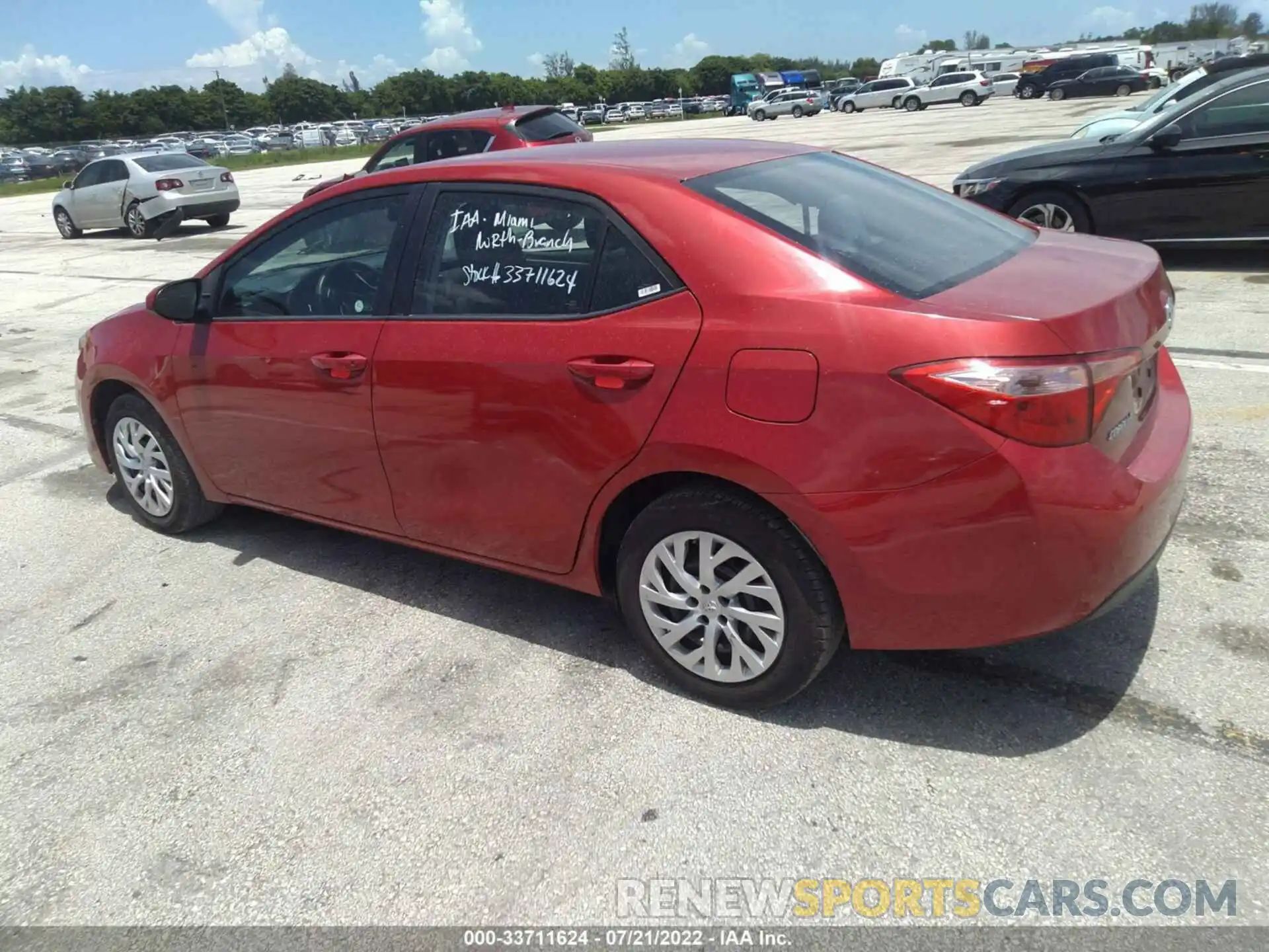 3 Photograph of a damaged car 5YFBURHE4KP929229 TOYOTA COROLLA 2019