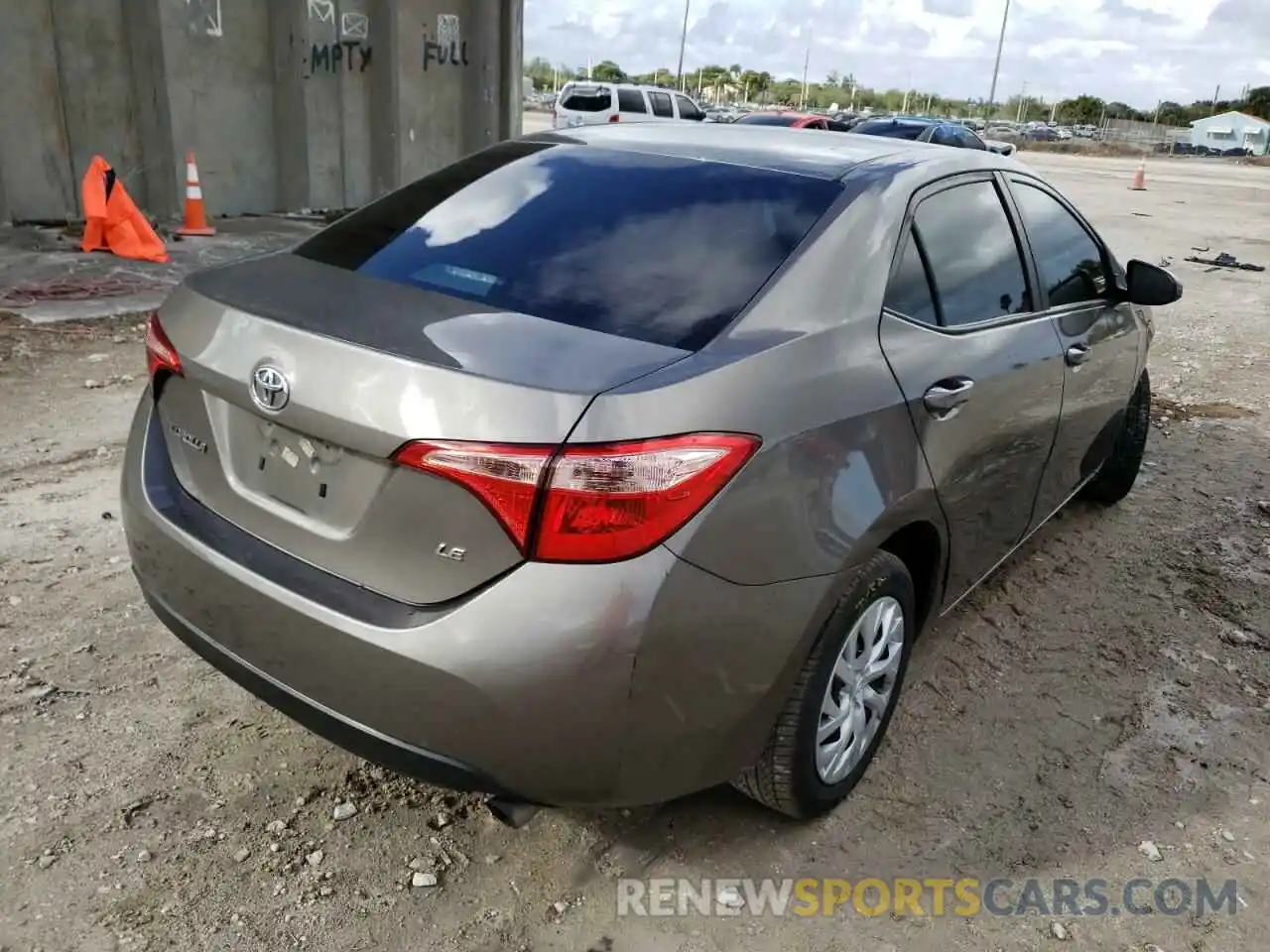 4 Photograph of a damaged car 5YFBURHE4KP930137 TOYOTA COROLLA 2019