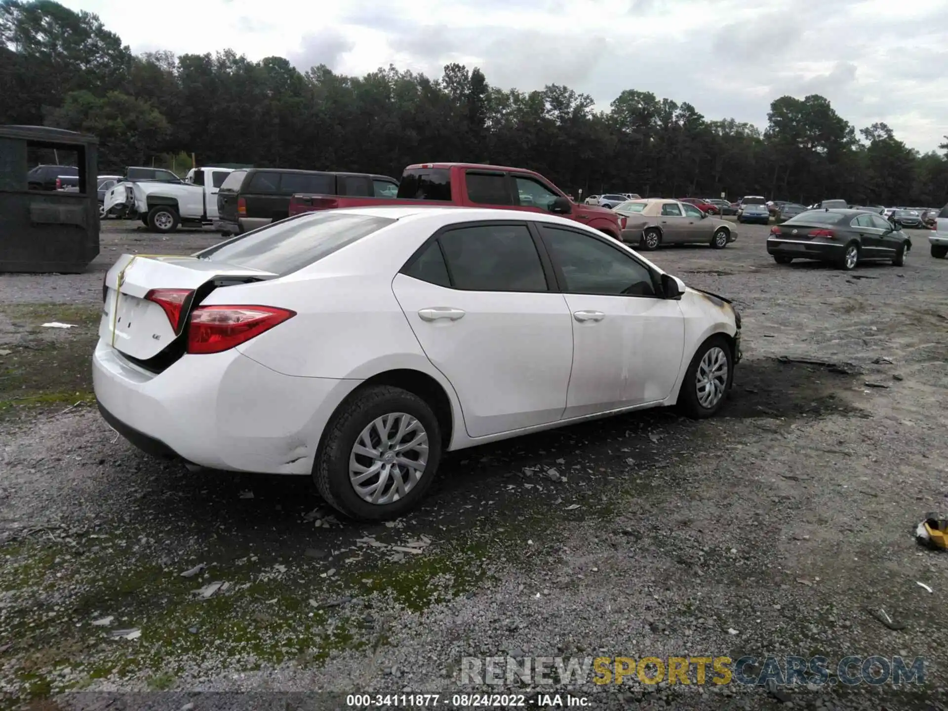 4 Photograph of a damaged car 5YFBURHE4KP930381 TOYOTA COROLLA 2019