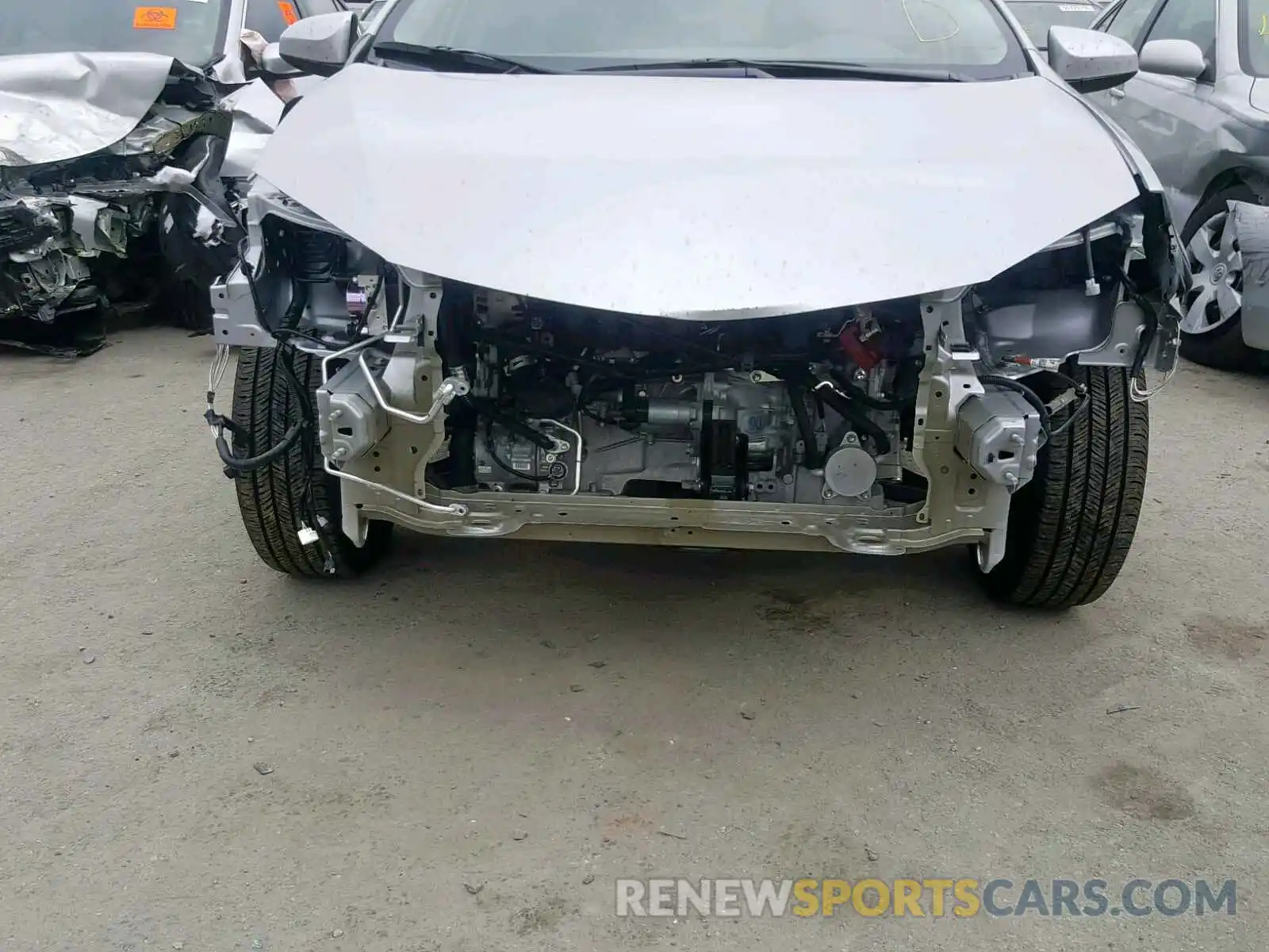 9 Photograph of a damaged car 5YFBURHE4KP931093 TOYOTA COROLLA 2019