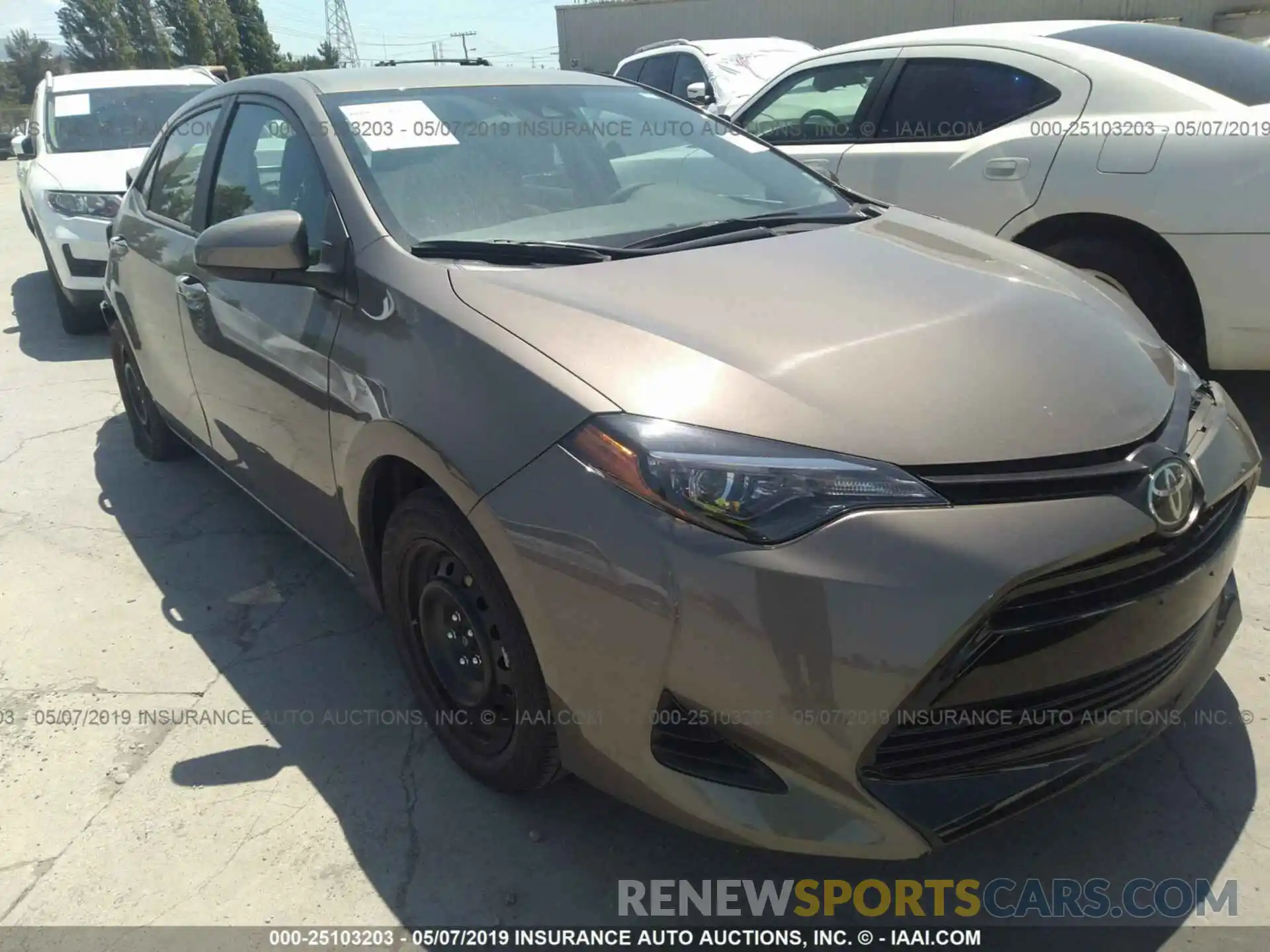 1 Photograph of a damaged car 5YFBURHE4KP933653 TOYOTA COROLLA 2019