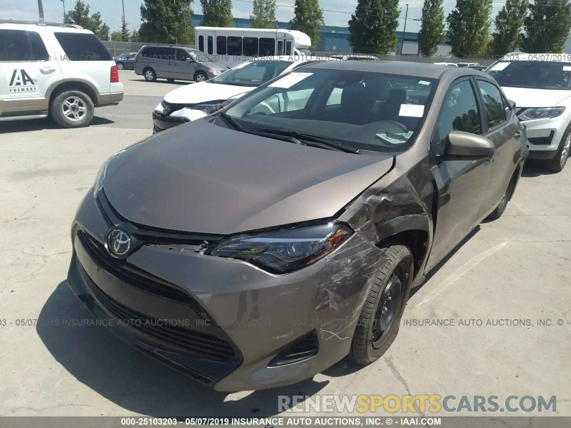 2 Photograph of a damaged car 5YFBURHE4KP933653 TOYOTA COROLLA 2019