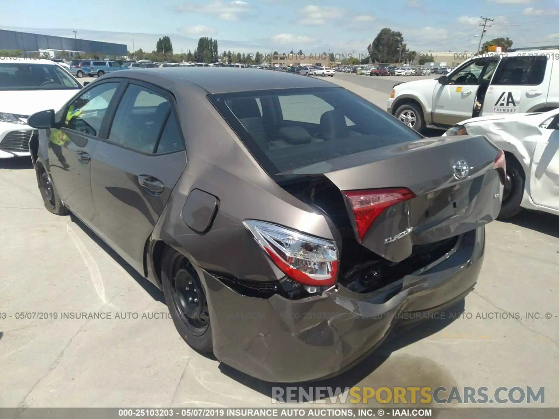 3 Photograph of a damaged car 5YFBURHE4KP933653 TOYOTA COROLLA 2019