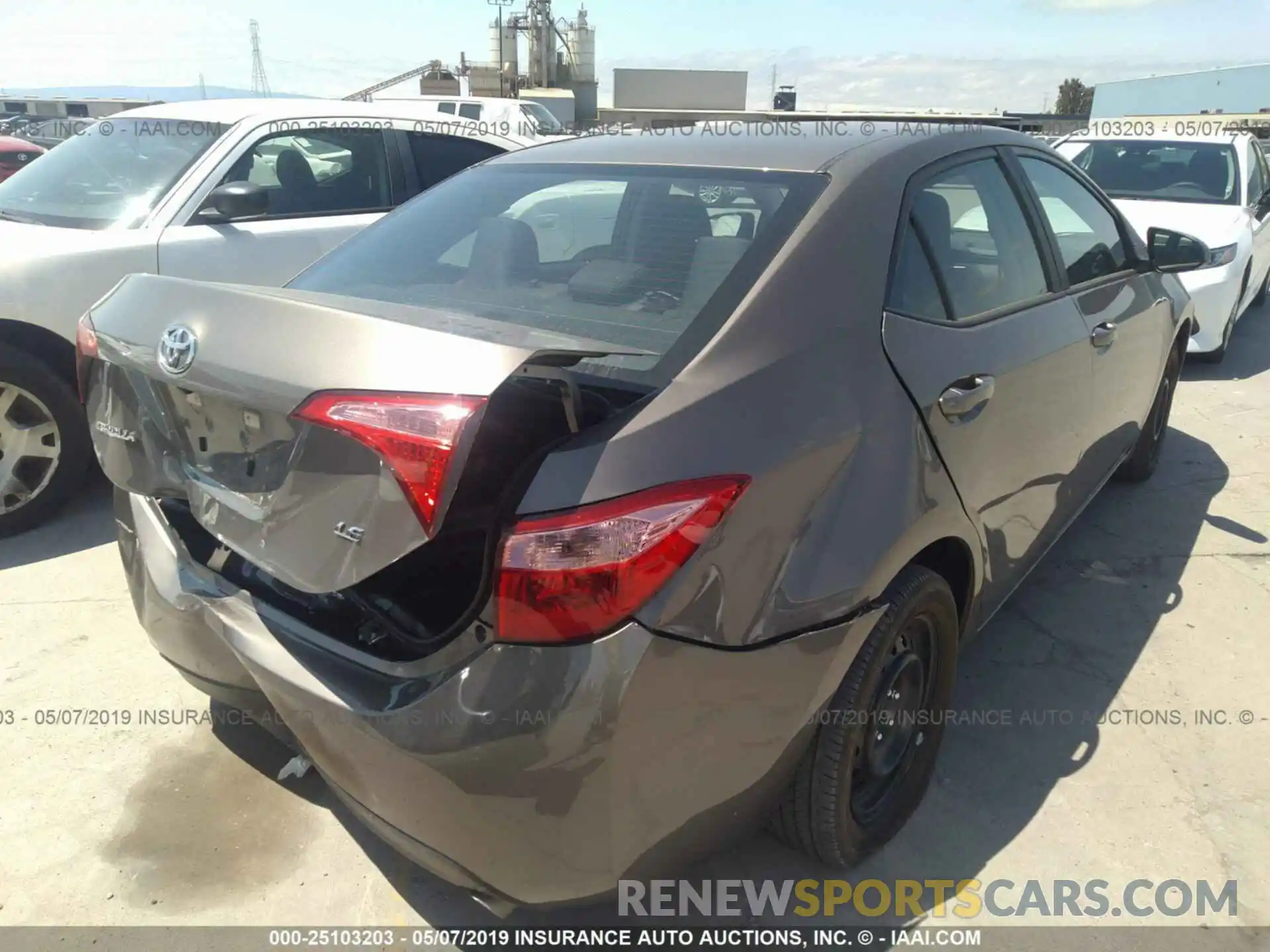 4 Photograph of a damaged car 5YFBURHE4KP933653 TOYOTA COROLLA 2019