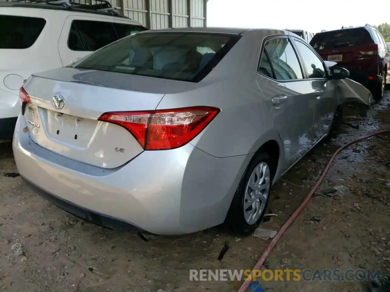 4 Photograph of a damaged car 5YFBURHE4KP934625 TOYOTA COROLLA 2019