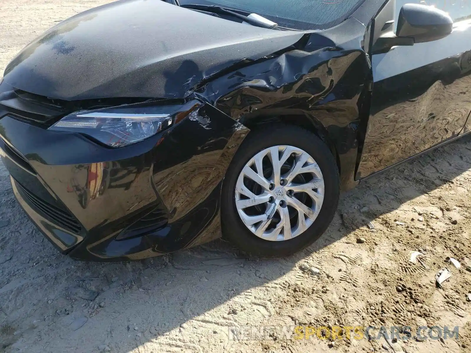 9 Photograph of a damaged car 5YFBURHE4KP934642 TOYOTA COROLLA 2019