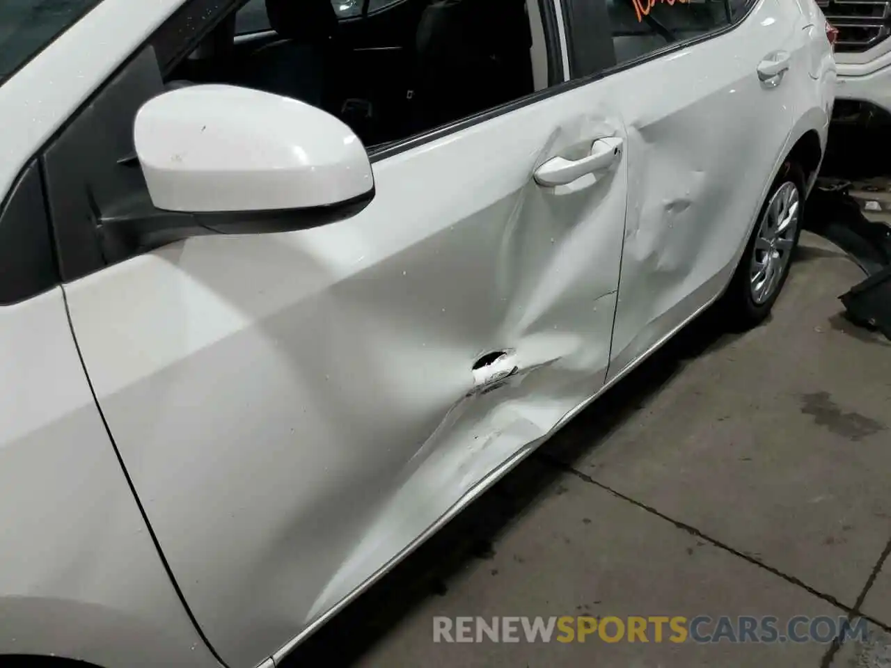 9 Photograph of a damaged car 5YFBURHE4KP936763 TOYOTA COROLLA 2019