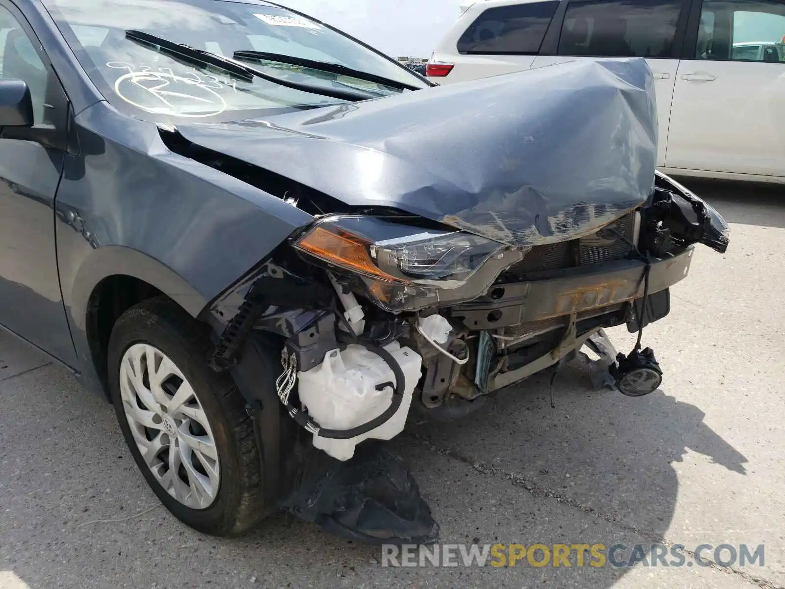 9 Photograph of a damaged car 5YFBURHE4KP937234 TOYOTA COROLLA 2019