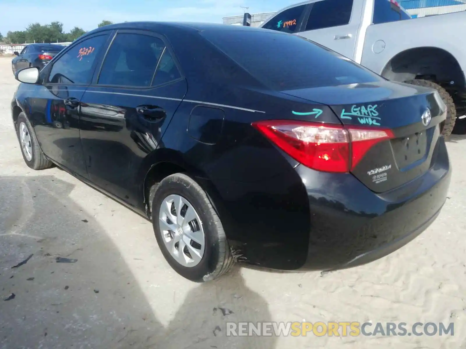 3 Photograph of a damaged car 5YFBURHE4KP938187 TOYOTA COROLLA 2019