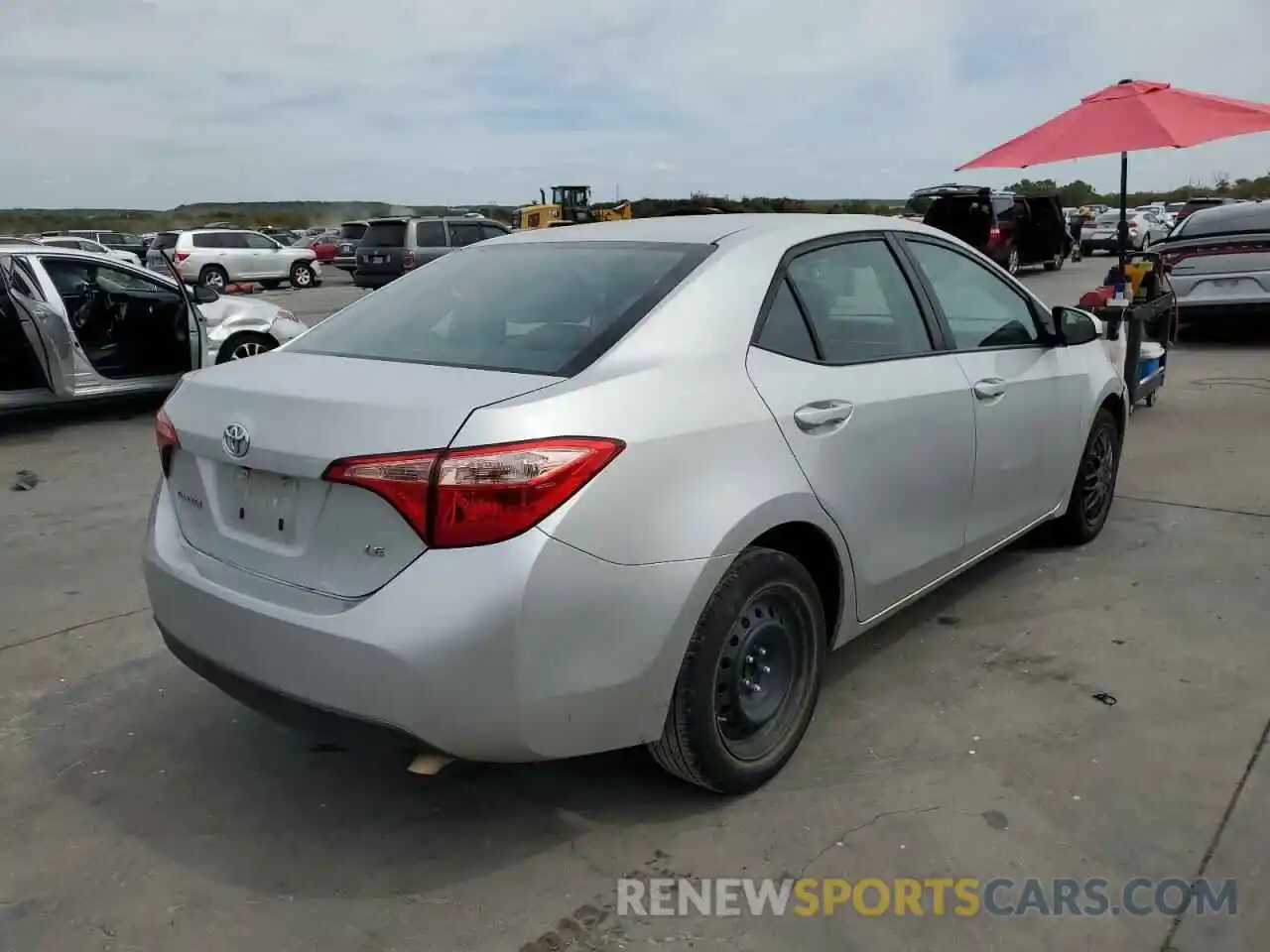 4 Photograph of a damaged car 5YFBURHE4KP938450 TOYOTA COROLLA 2019