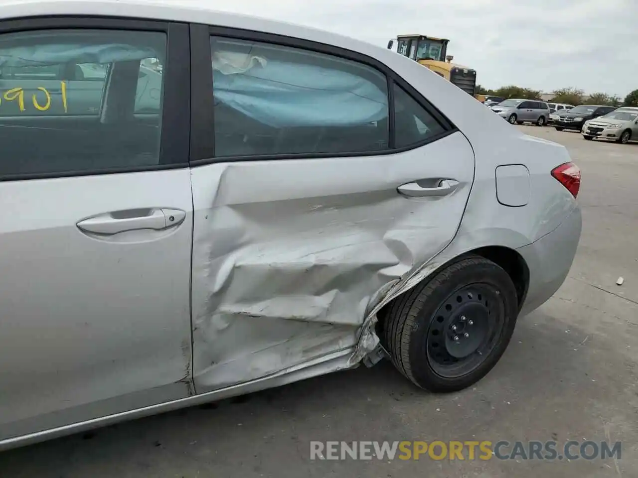 9 Photograph of a damaged car 5YFBURHE4KP938450 TOYOTA COROLLA 2019