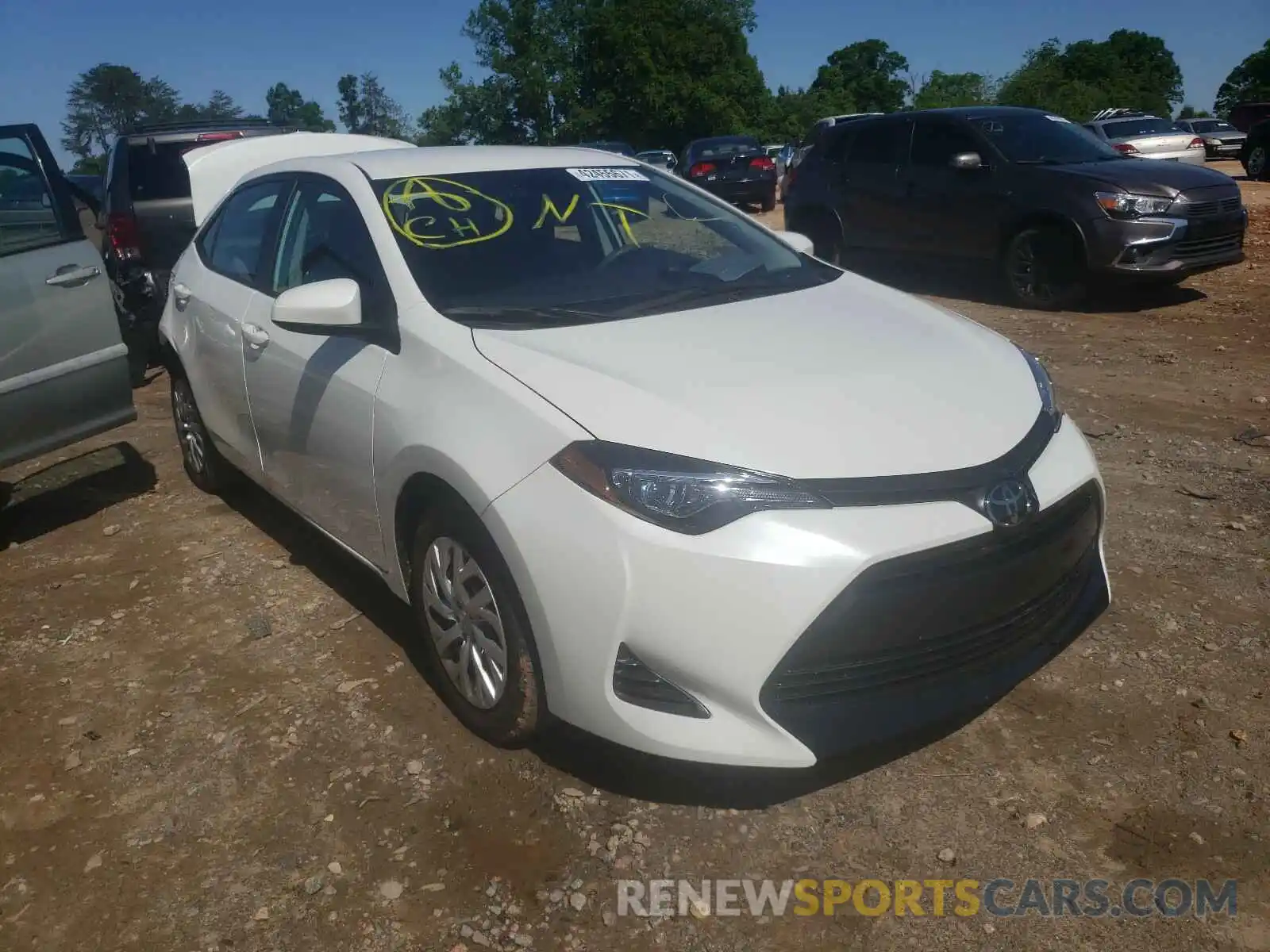 1 Photograph of a damaged car 5YFBURHE4KP939081 TOYOTA COROLLA 2019