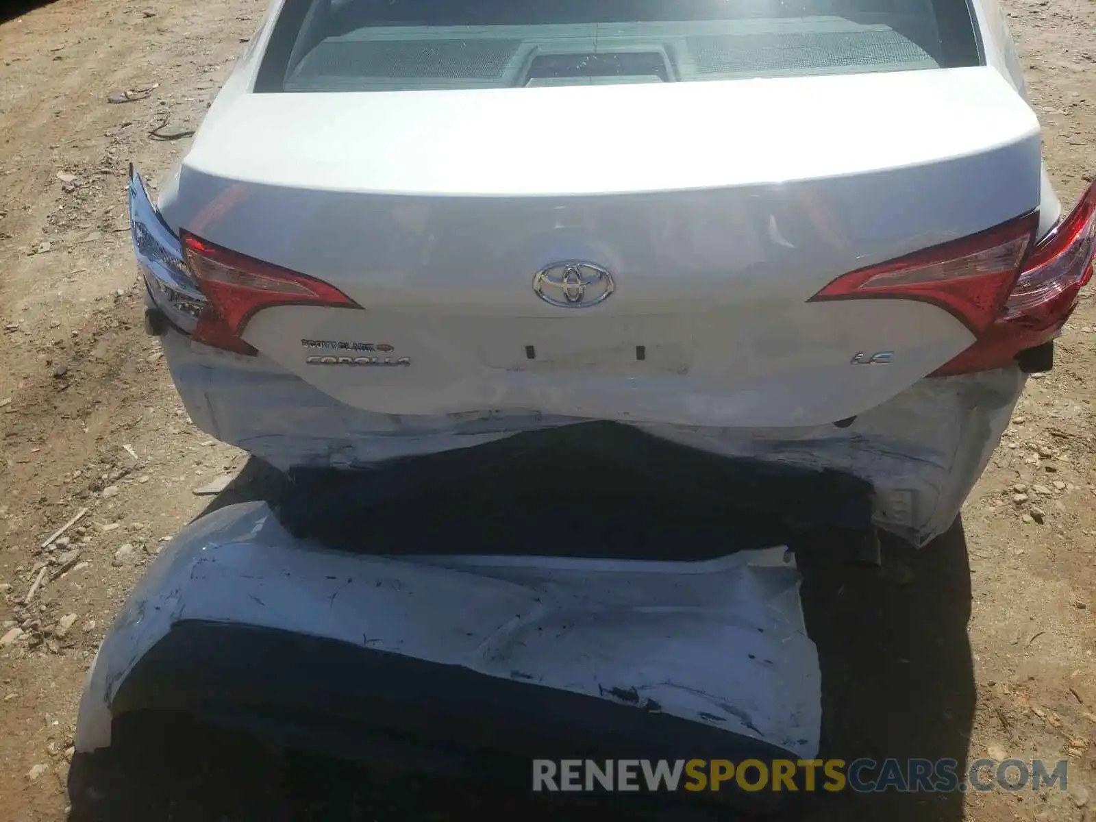 9 Photograph of a damaged car 5YFBURHE4KP939081 TOYOTA COROLLA 2019