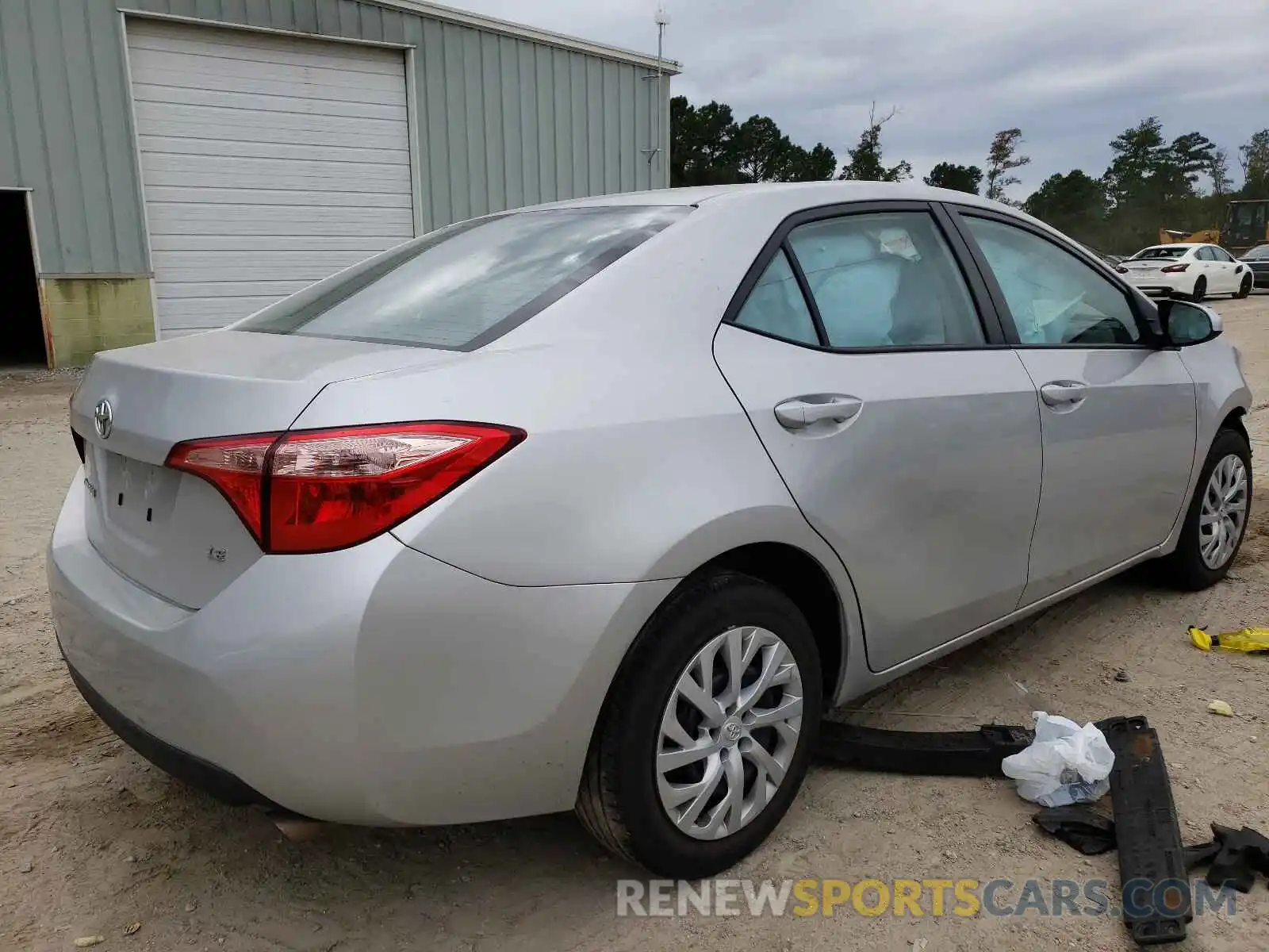 4 Photograph of a damaged car 5YFBURHE4KP939887 TOYOTA COROLLA 2019