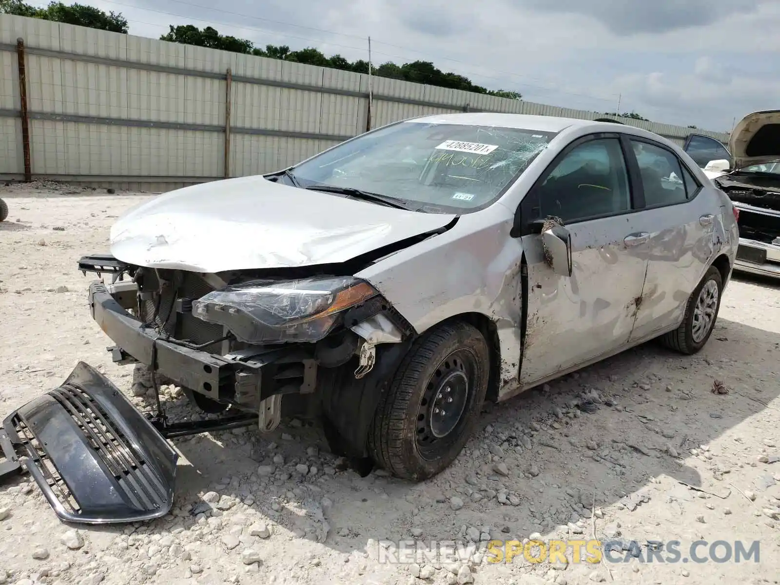 2 Photograph of a damaged car 5YFBURHE4KP940098 TOYOTA COROLLA 2019