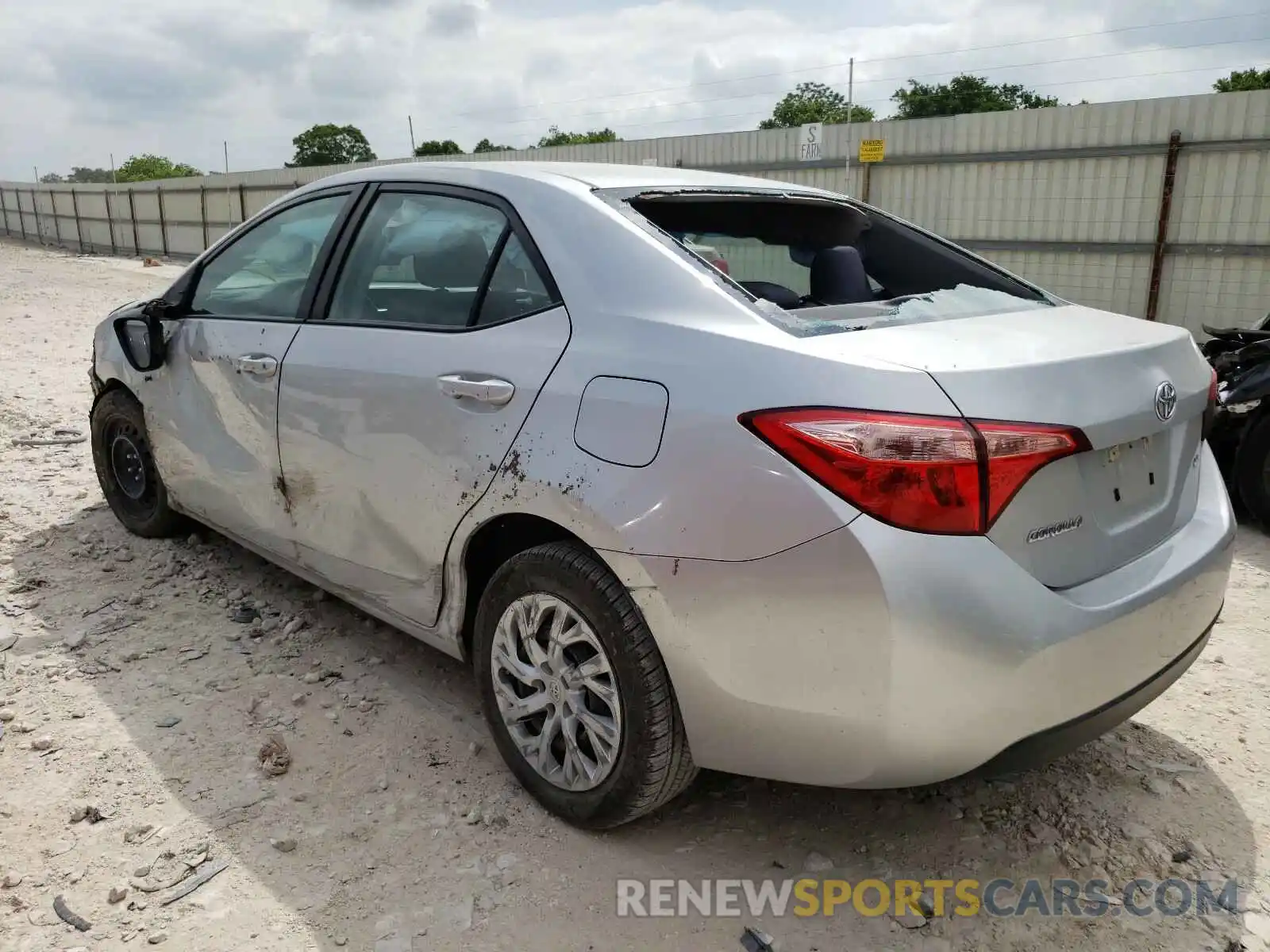 3 Photograph of a damaged car 5YFBURHE4KP940098 TOYOTA COROLLA 2019