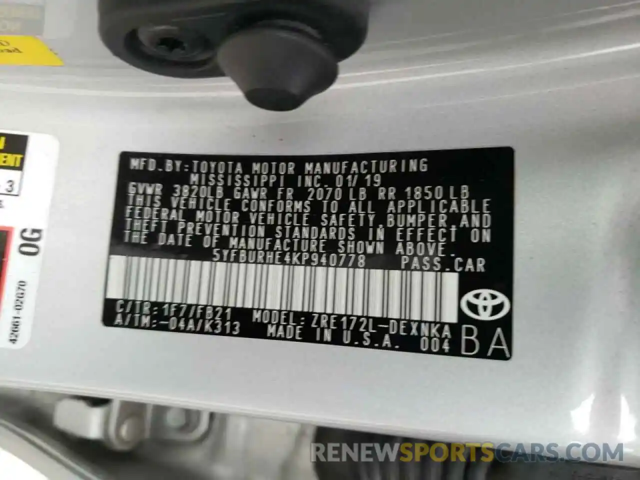 10 Photograph of a damaged car 5YFBURHE4KP940778 TOYOTA COROLLA 2019