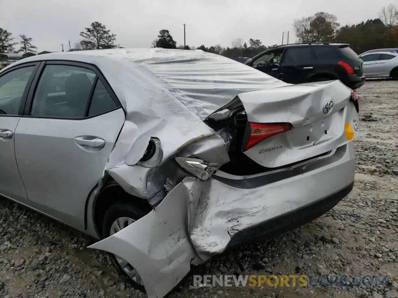 9 Photograph of a damaged car 5YFBURHE4KP940778 TOYOTA COROLLA 2019