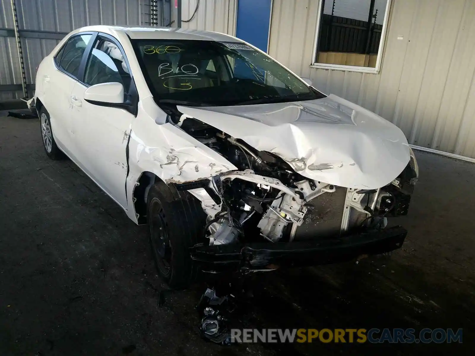 1 Photograph of a damaged car 5YFBURHE4KP941977 TOYOTA COROLLA 2019