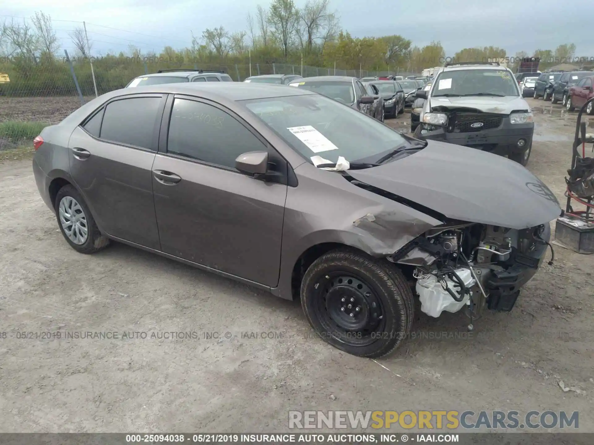 1 Photograph of a damaged car 5YFBURHE4KP942952 TOYOTA COROLLA 2019