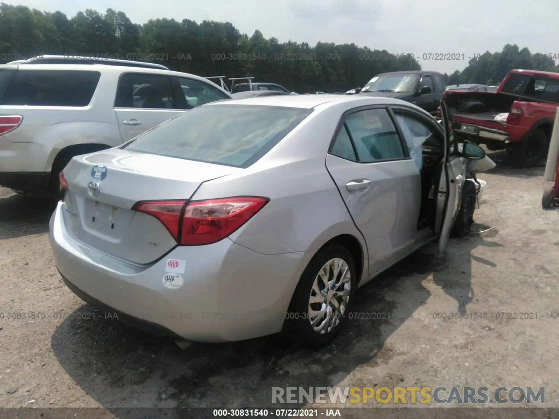 4 Photograph of a damaged car 5YFBURHE4KP943289 TOYOTA COROLLA 2019