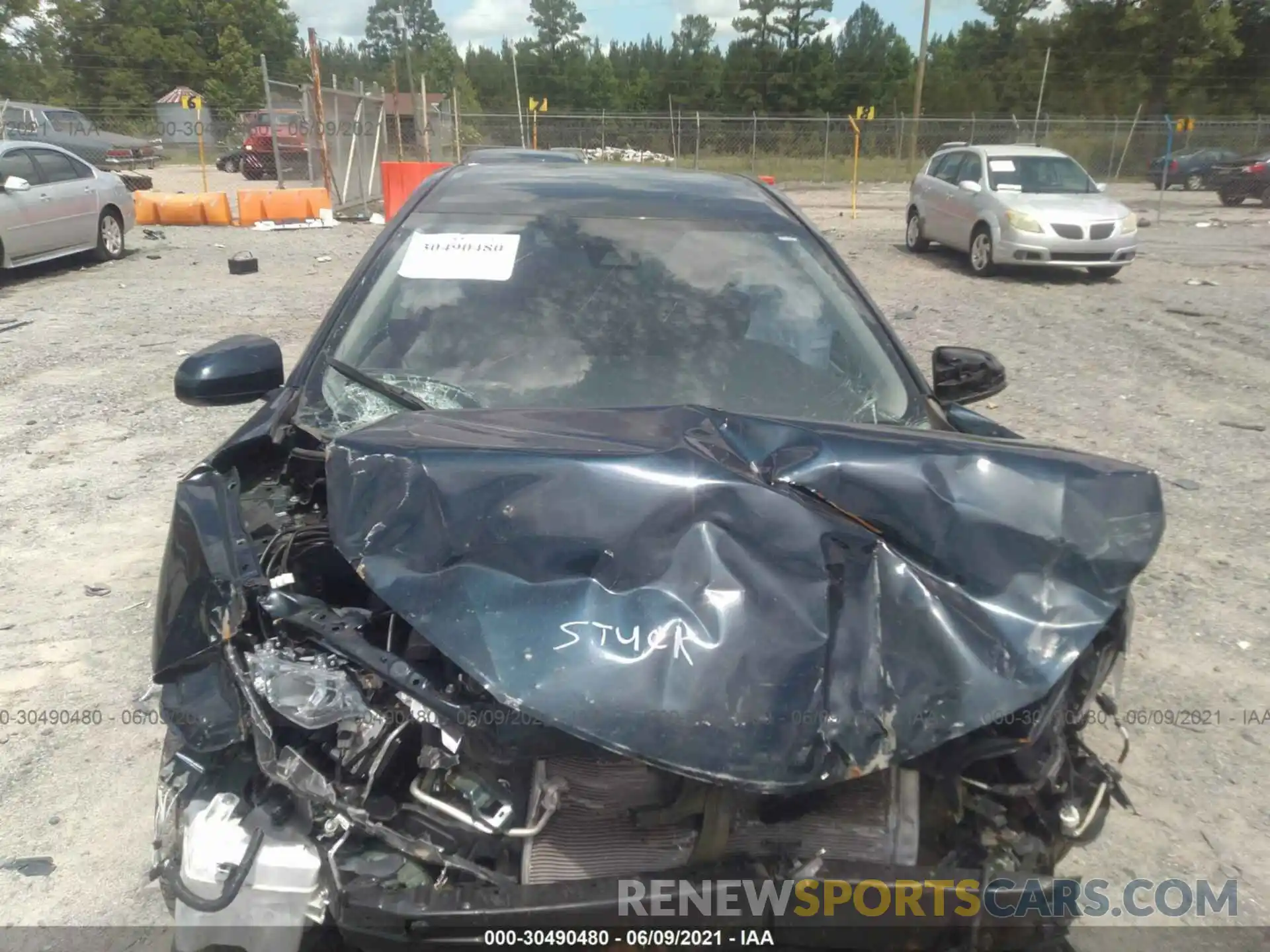 10 Photograph of a damaged car 5YFBURHE4KP943714 TOYOTA COROLLA 2019