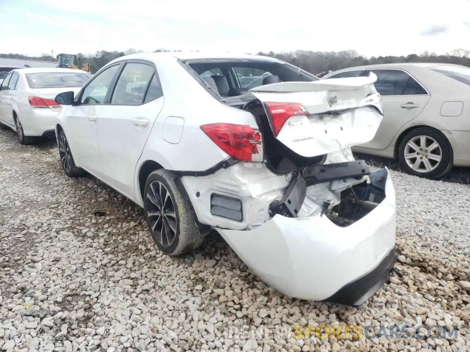 3 Photograph of a damaged car 5YFBURHE4KP944264 TOYOTA COROLLA 2019