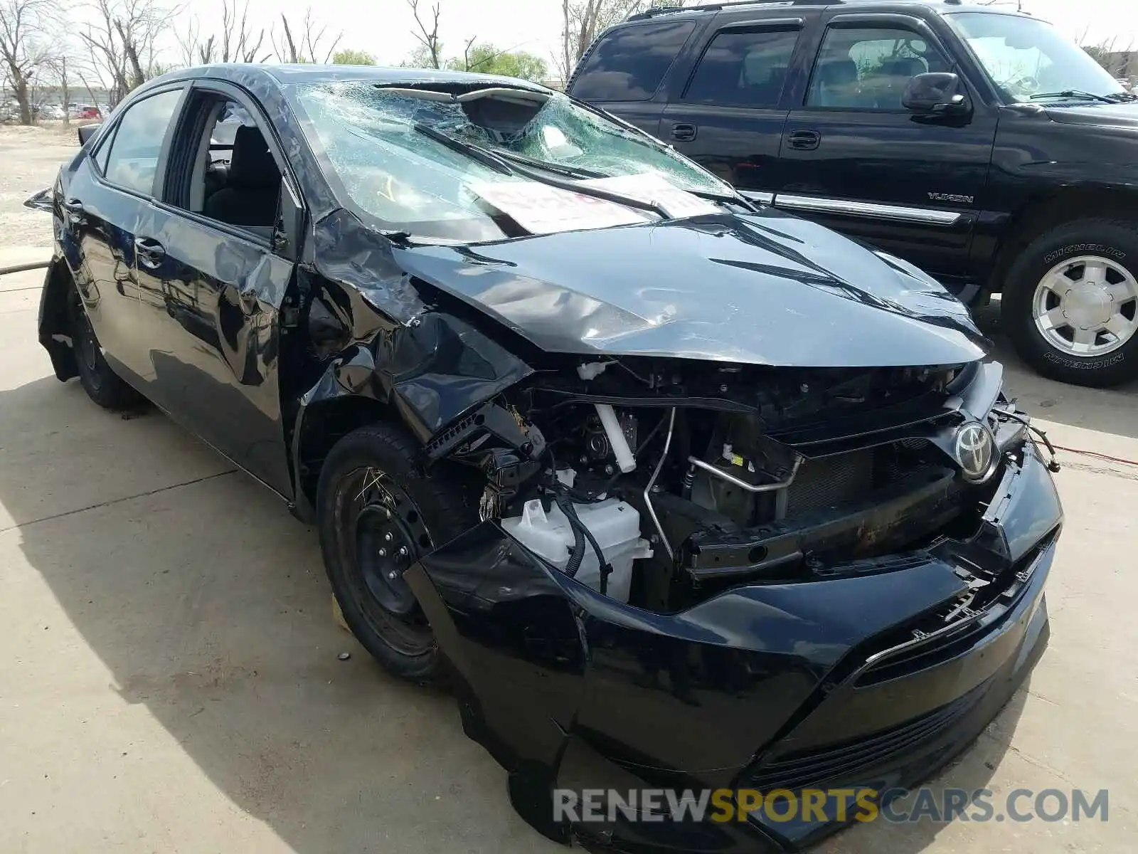 1 Photograph of a damaged car 5YFBURHE4KP944412 TOYOTA COROLLA 2019