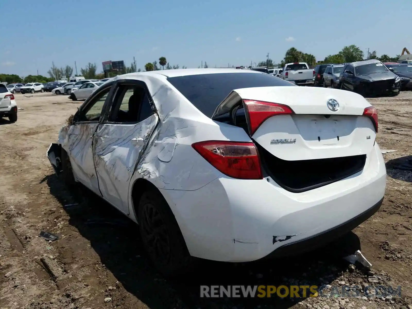 3 Photograph of a damaged car 5YFBURHE4KP944636 TOYOTA COROLLA 2019