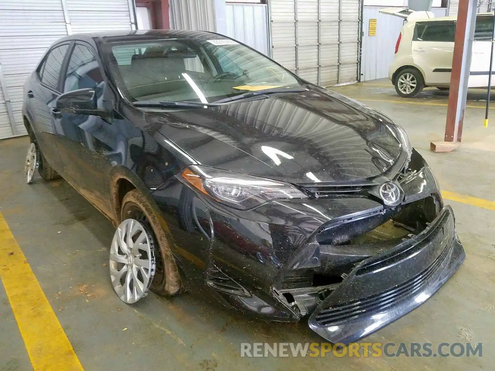 1 Photograph of a damaged car 5YFBURHE4KP944801 TOYOTA COROLLA 2019