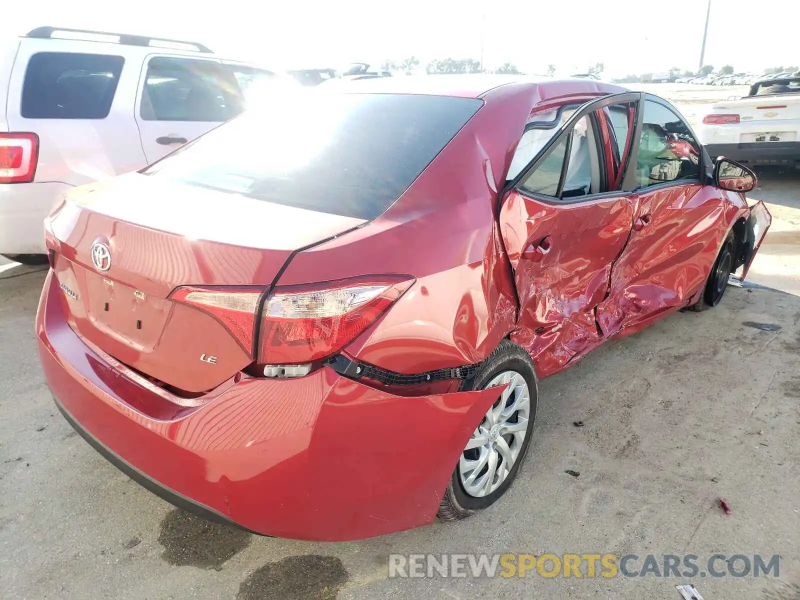 4 Photograph of a damaged car 5YFBURHE4KP945656 TOYOTA COROLLA 2019