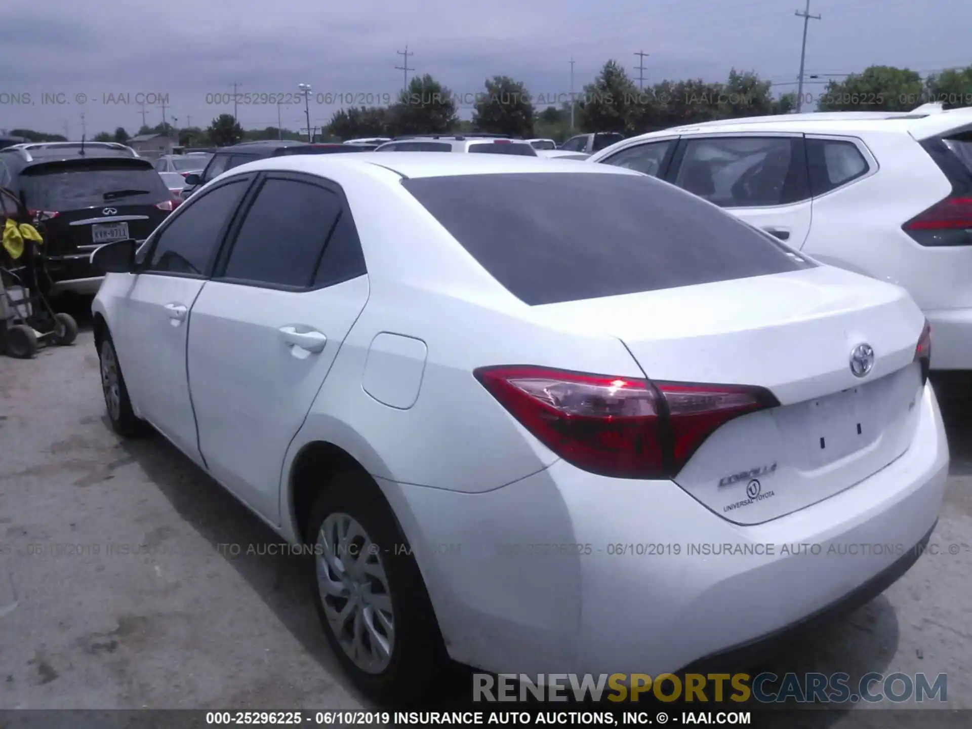 3 Photograph of a damaged car 5YFBURHE4KP945818 TOYOTA COROLLA 2019