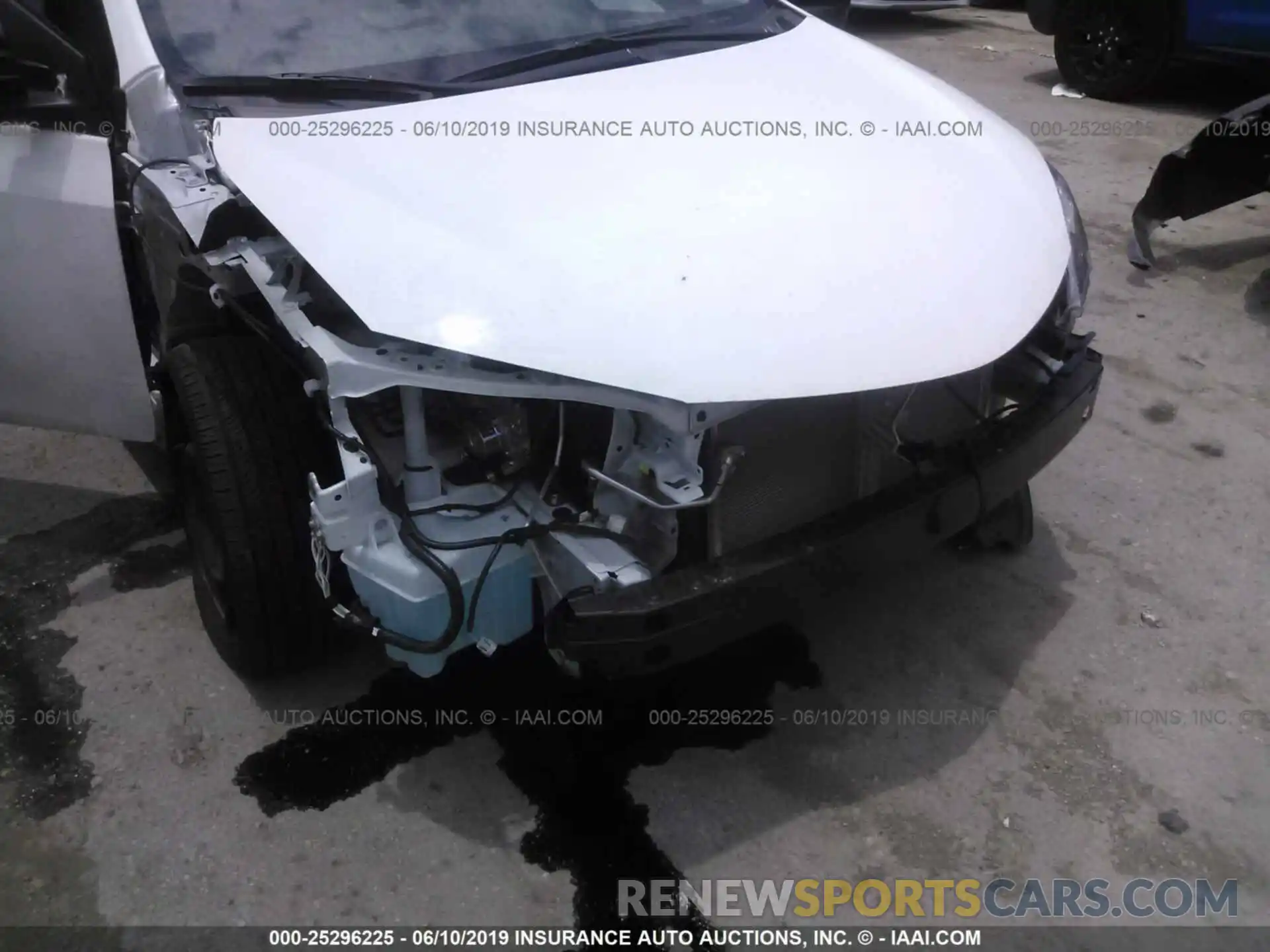 6 Photograph of a damaged car 5YFBURHE4KP945818 TOYOTA COROLLA 2019