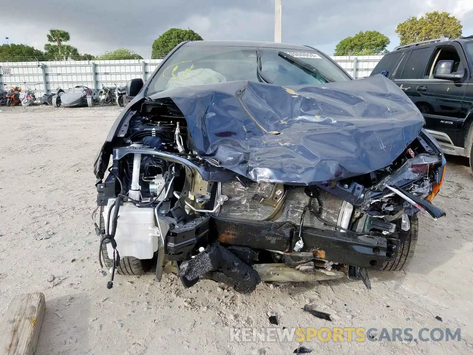 9 Photograph of a damaged car 5YFBURHE4KP946757 TOYOTA COROLLA 2019