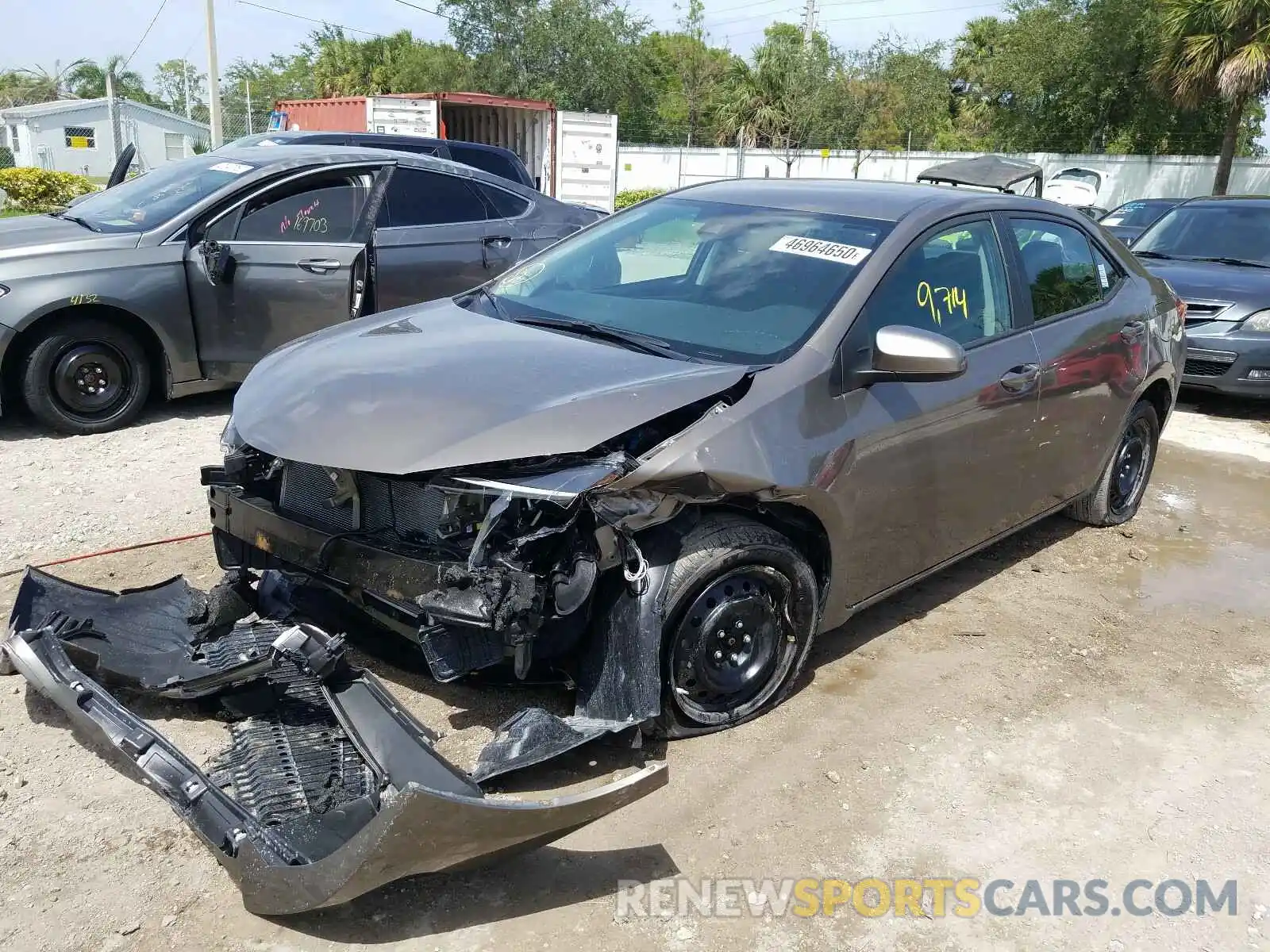 2 Photograph of a damaged car 5YFBURHE4KP946810 TOYOTA COROLLA 2019