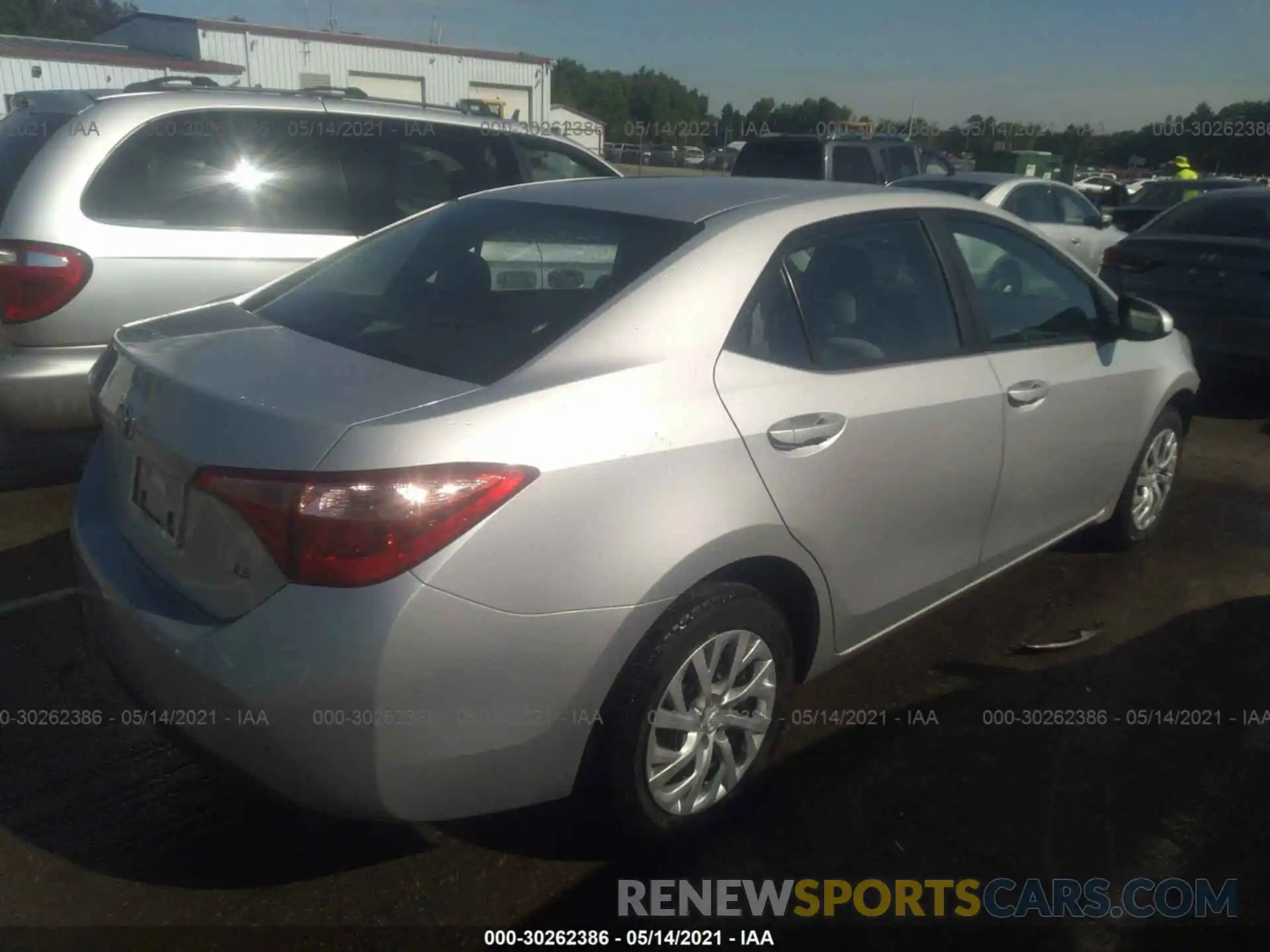 4 Photograph of a damaged car 5YFBURHE4KP949402 TOYOTA COROLLA 2019