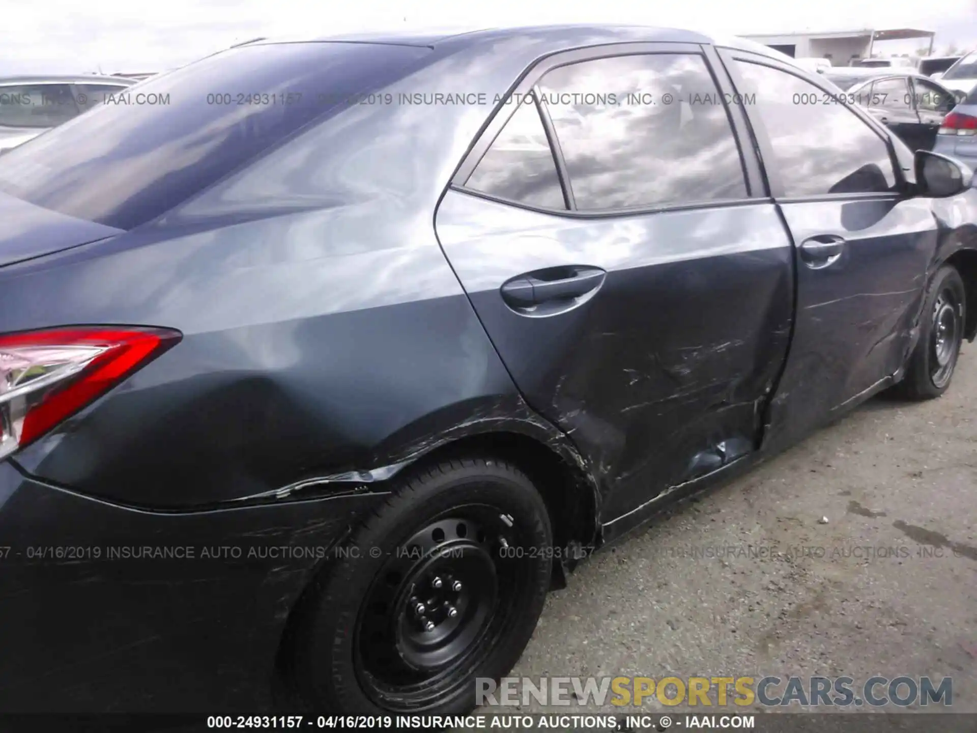 6 Photograph of a damaged car 5YFBURHE4KP949562 TOYOTA COROLLA 2019