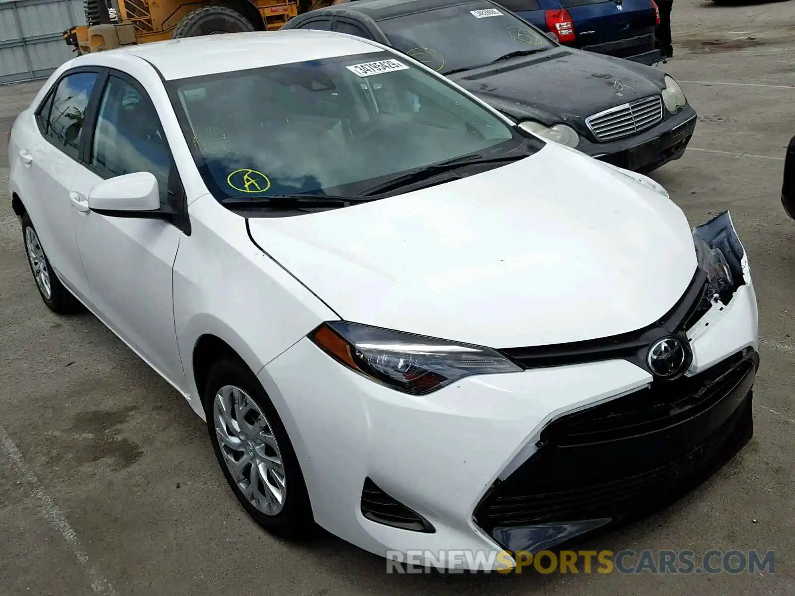 1 Photograph of a damaged car 5YFBURHE4KP949643 TOYOTA COROLLA 2019