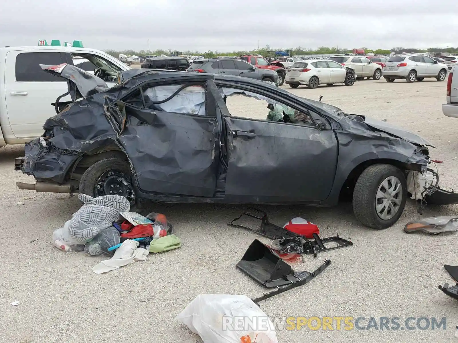 9 Photograph of a damaged car 5YFBURHE5KP856369 TOYOTA COROLLA 2019