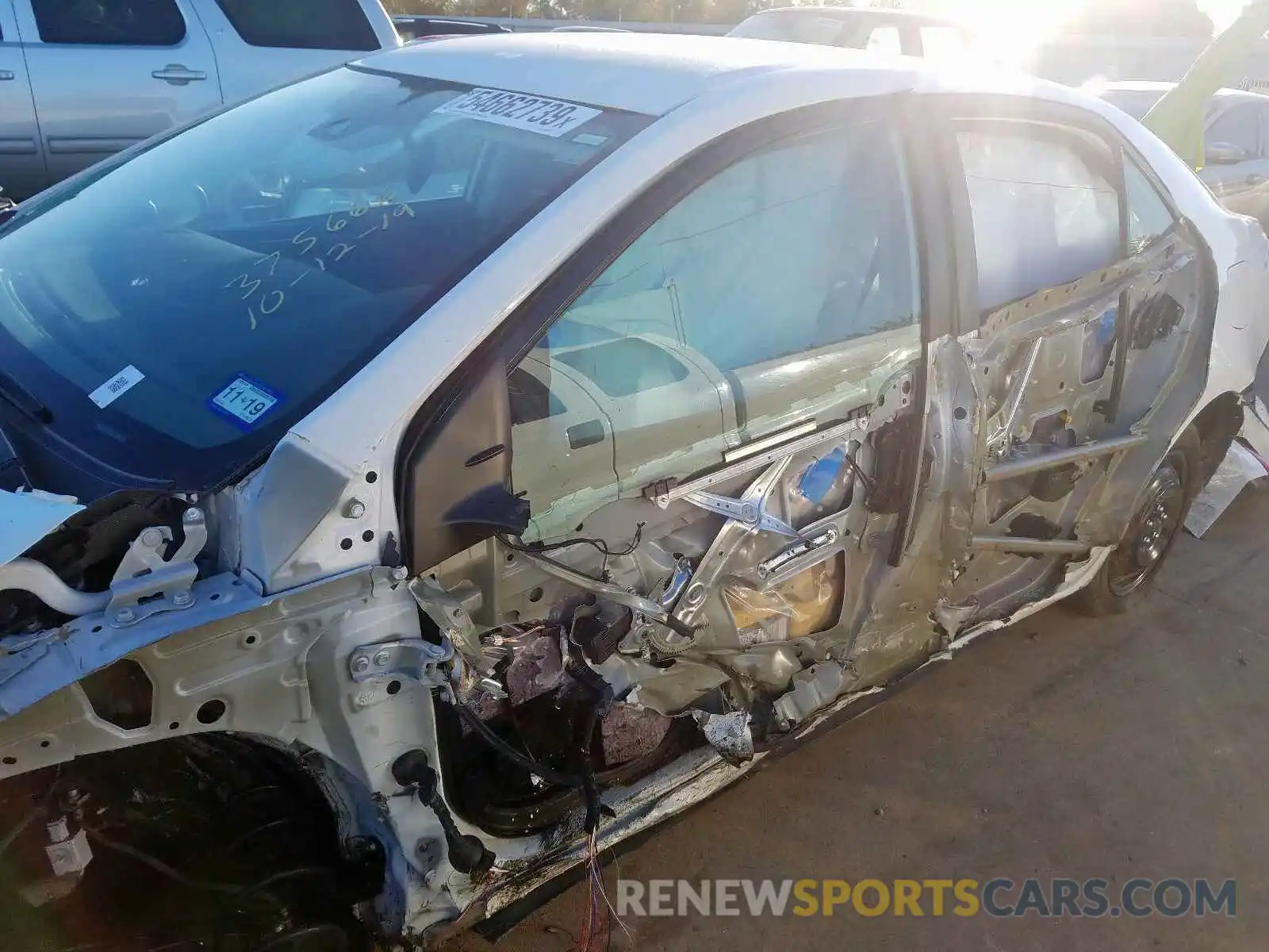 10 Photograph of a damaged car 5YFBURHE5KP856372 TOYOTA COROLLA 2019