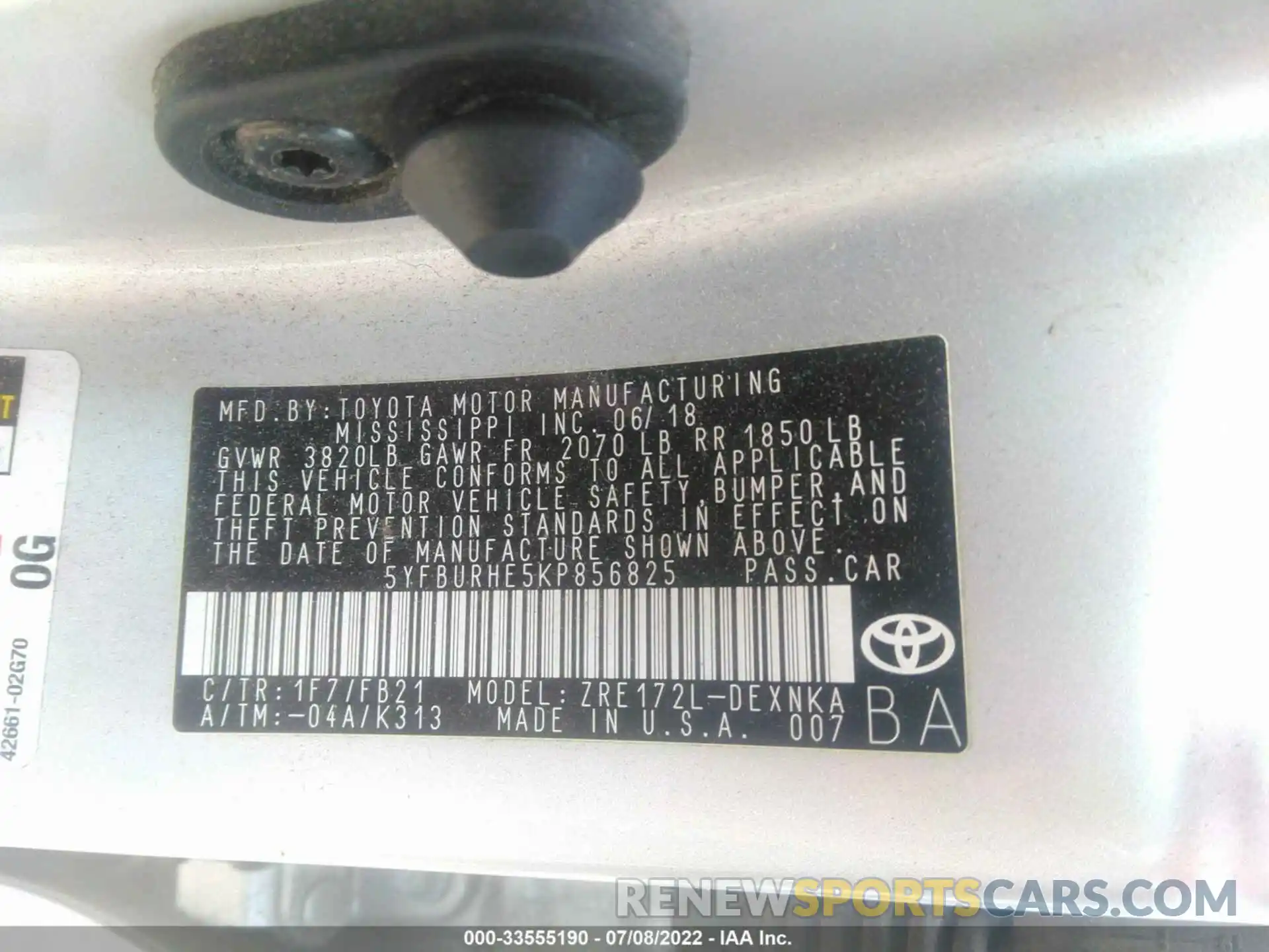 9 Photograph of a damaged car 5YFBURHE5KP856825 TOYOTA COROLLA 2019