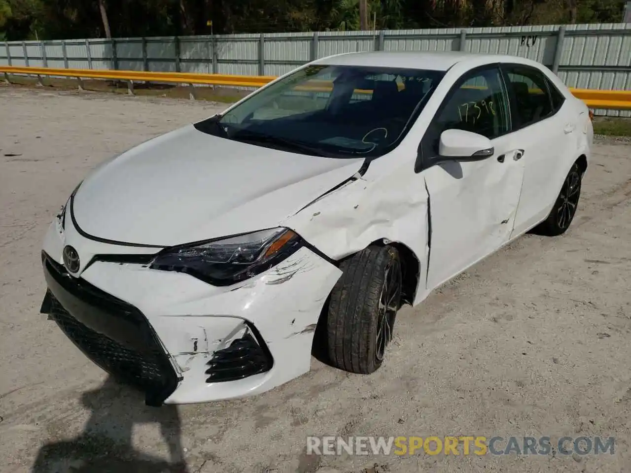 2 Photograph of a damaged car 5YFBURHE5KP859014 TOYOTA COROLLA 2019