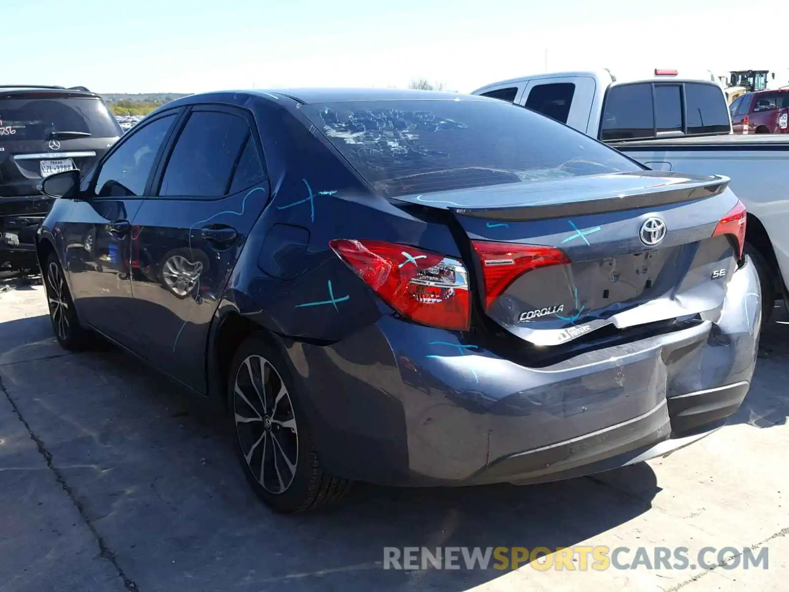 3 Photograph of a damaged car 5YFBURHE5KP861605 TOYOTA COROLLA 2019