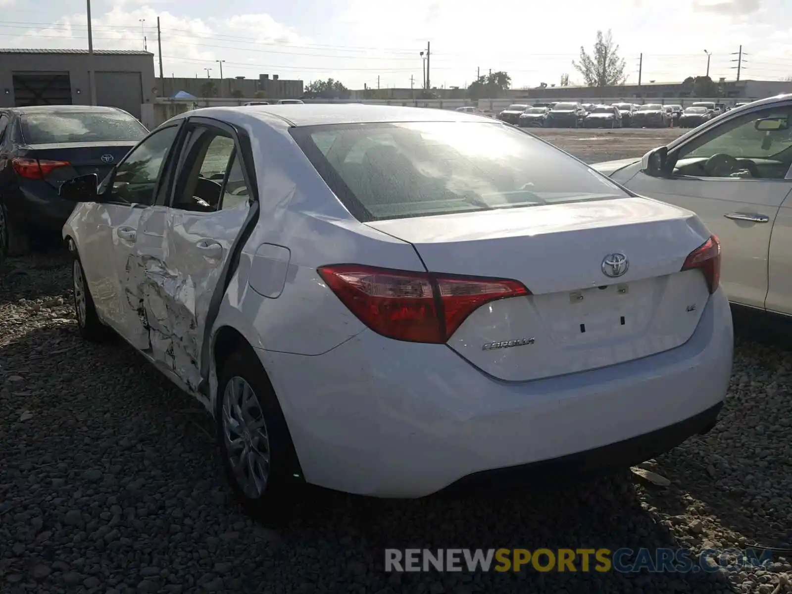 3 Photograph of a damaged car 5YFBURHE5KP862009 TOYOTA COROLLA 2019