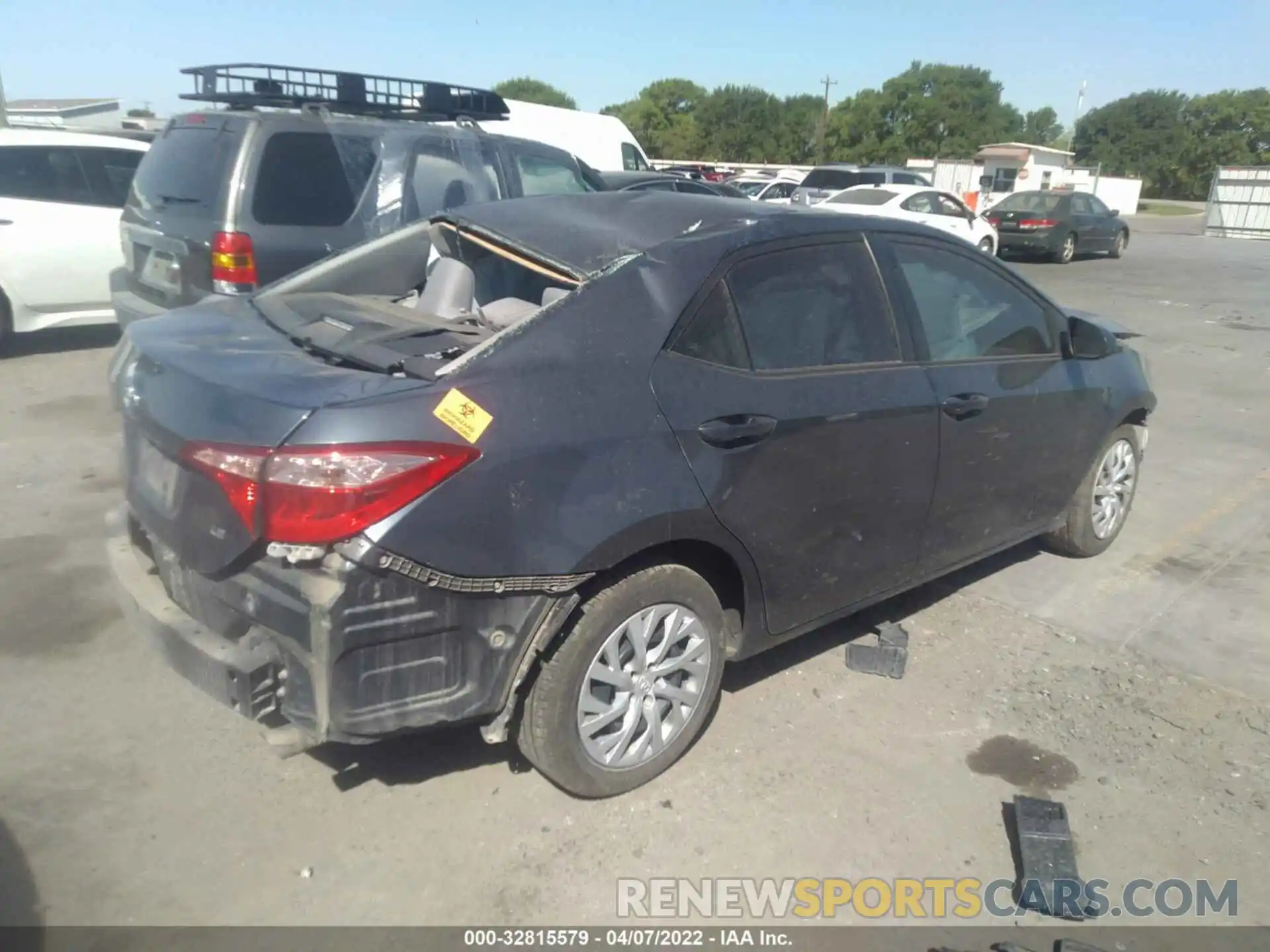 4 Photograph of a damaged car 5YFBURHE5KP863029 TOYOTA COROLLA 2019