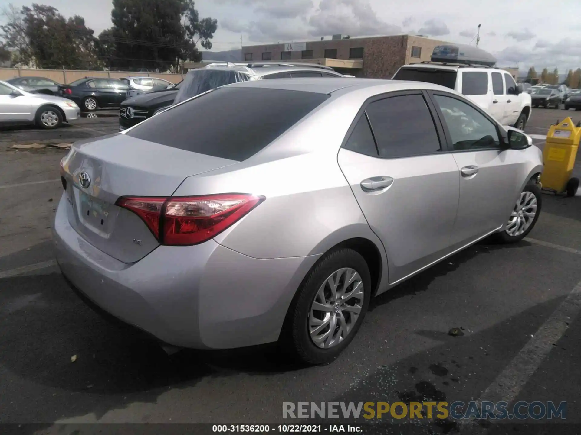 4 Photograph of a damaged car 5YFBURHE5KP863323 TOYOTA COROLLA 2019