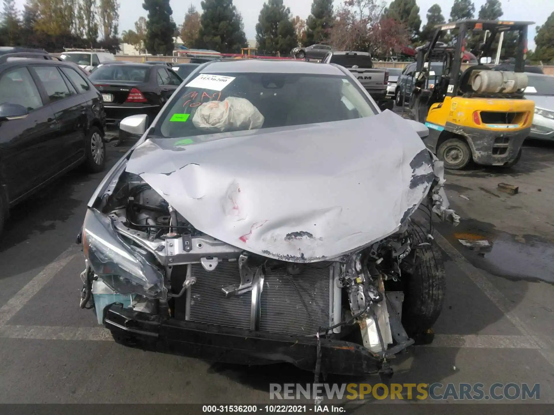 6 Photograph of a damaged car 5YFBURHE5KP863323 TOYOTA COROLLA 2019